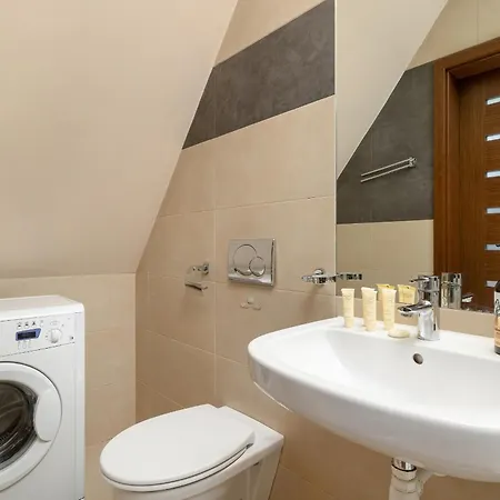 Z Parkingiem Blisko Gubalowki W Zakopanem By Renters Appartement